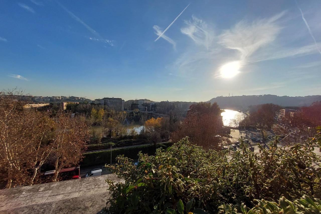 Ferienwohnung Beautiful Loft In Ponte Milvio With Terrace Rom Exterior foto